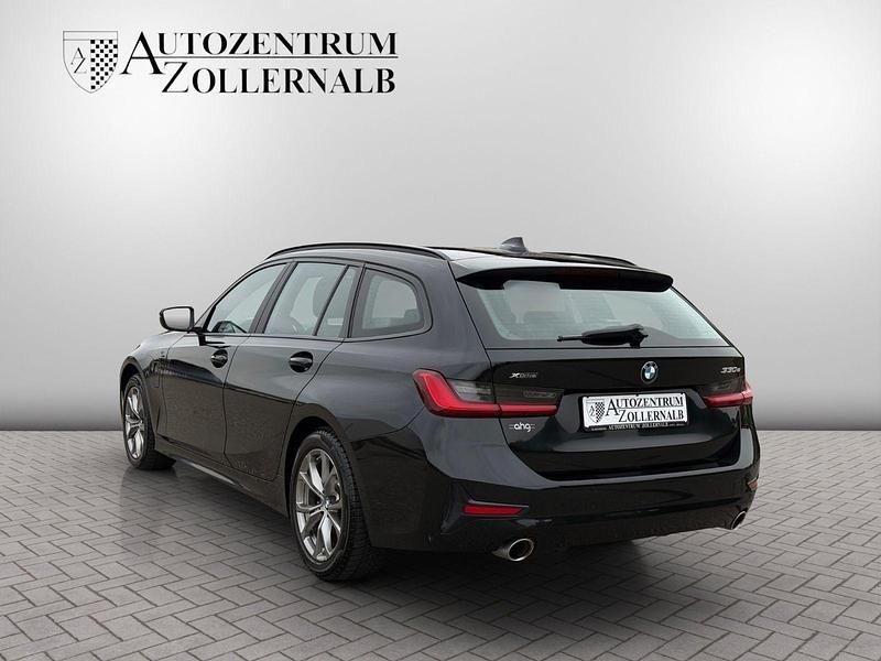 Gebraucht BMW 330e Advantage 184 PS (135 kW) 2020 Schwarz Kombi