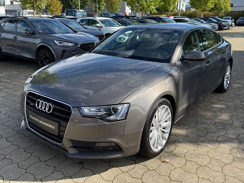 Grau Gebraucht 2015 Audi A5 Sportback Sport Limousine | 18.699 € (Fairer Preis) - Bild 1/4