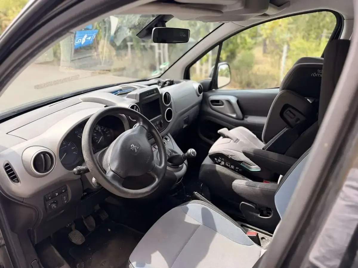 Gebraucht Peugeot TePee Allure 99 PS (72 kW) 2016 Kombi
