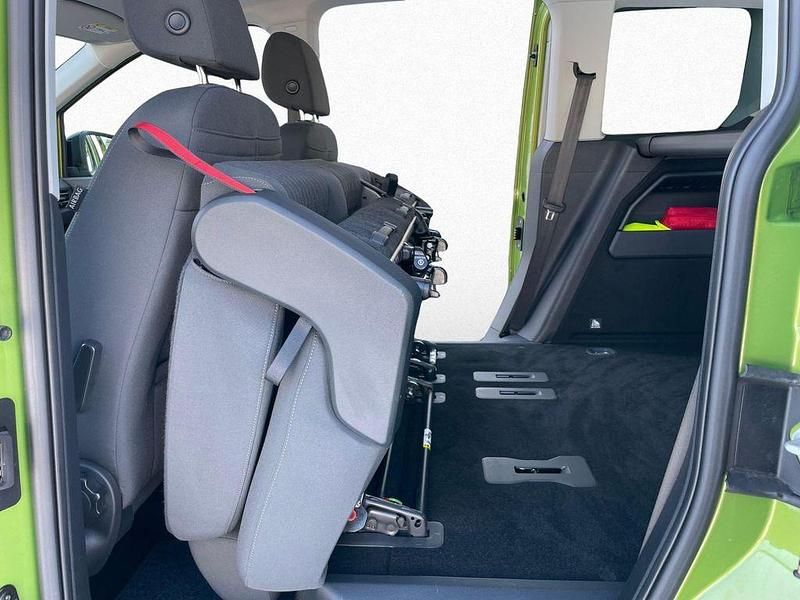 Gebraucht VW Caddy Life 122 PS (89 kW) 2022 Golden green metallic Van / Kleinbus