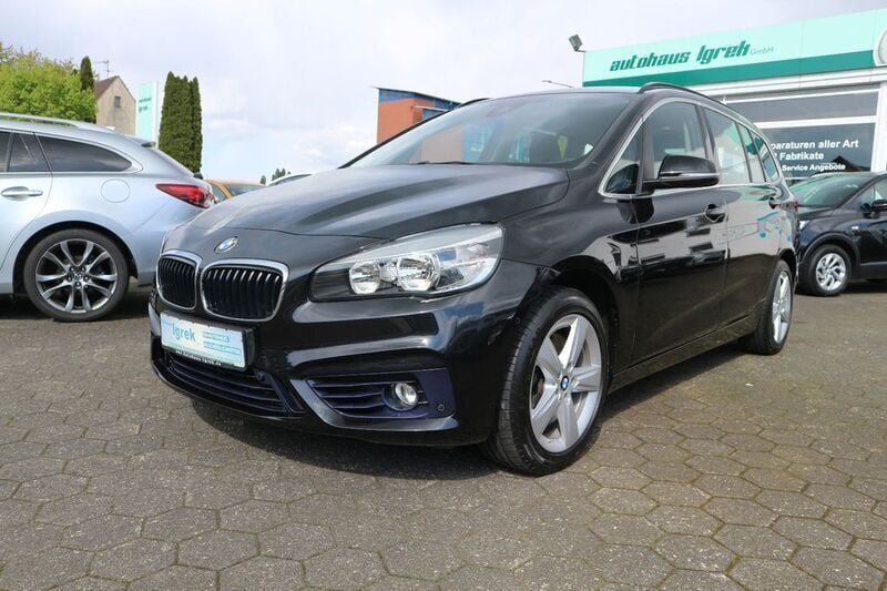 Gebraucht BMW 220 Gran Tourer Sport Line 190 PS (139 kW) 2016 Schwarz Van / Kleinbus