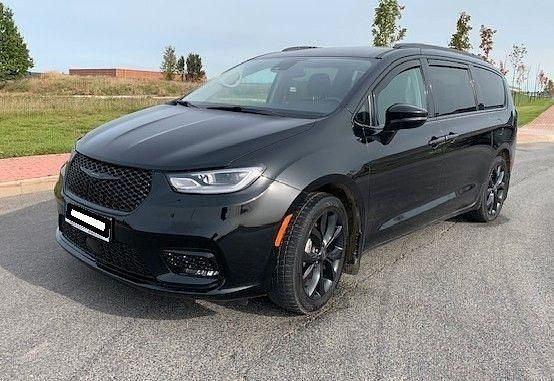 Schwarz Gebraucht 2021 Chrysler Pacifica SUV | 25.100 € (Etwas zu teuer) - Bild 1/4