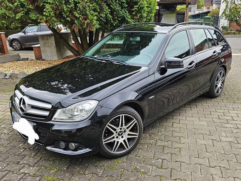 Gebraucht Mercedes C200 185 PS (136 kW) 2012 Schwarz Kombi