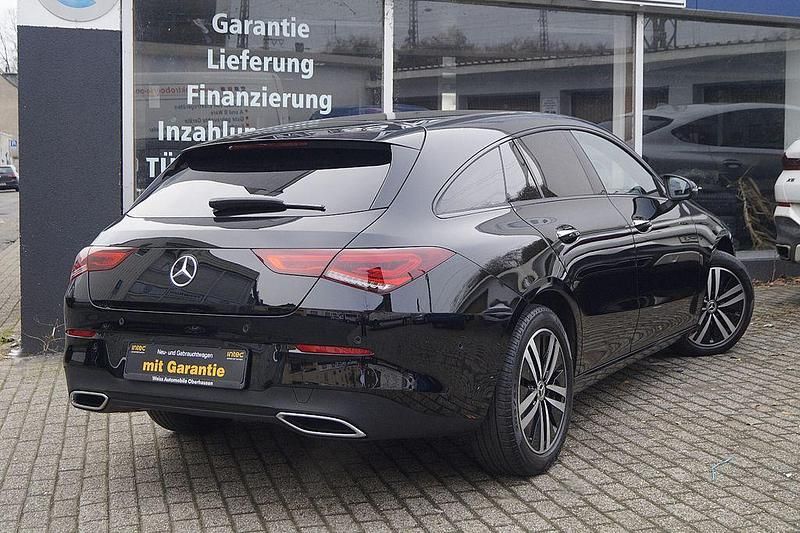 Gebraucht Mercedes CLA220 190 PS (139 kW) 2022 Schwarz Limousine
