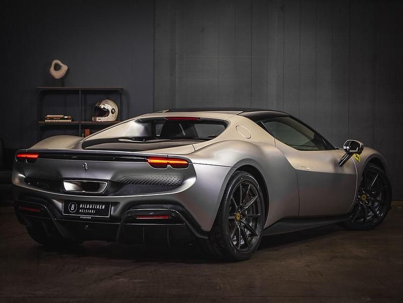 Gebraucht Ferrari 296 829 PS (609 kW) 2023 Silber