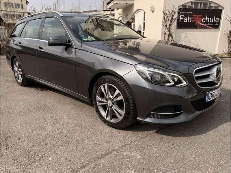 Gebraucht Mercedes E250 204 PS (150 kW) 2013 Tenoritgrau  metalliclack (metallic) Kombi