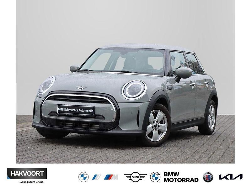 Moonwalk grey () Gebraucht 2022 Mini Cooper Essential Kleinwagen | 21.950 € (Guter Preis) - Bild 1/4