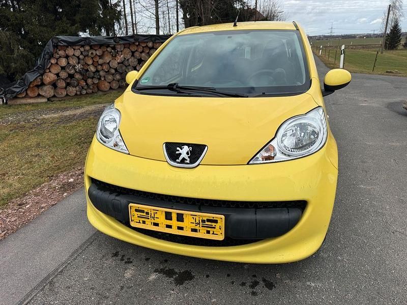Gebraucht Peugeot 107 Filou 68 PS (50 kW) 2008 Gelb Kleinwagen