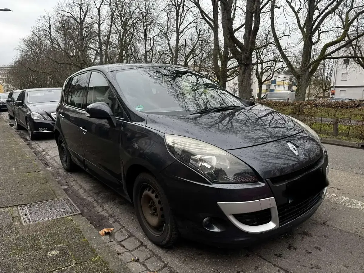 Gebraucht Renault Scénic III Dynamique 131 PS (96 kW) 2009 Schwarz Kombi