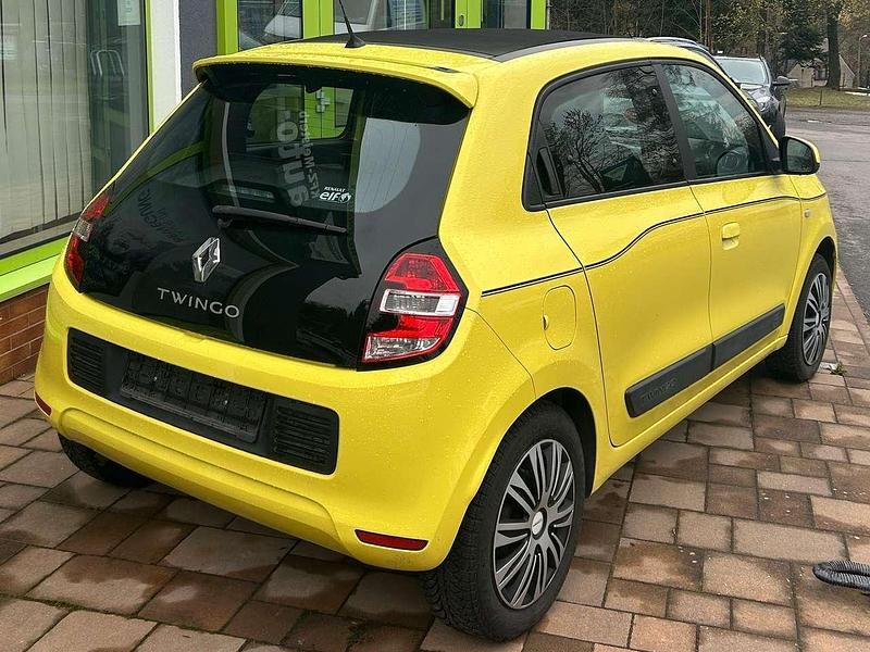 Używany Renault Twingo Liberty 71 KM (52 kW) 2016 Żółty Hatchback