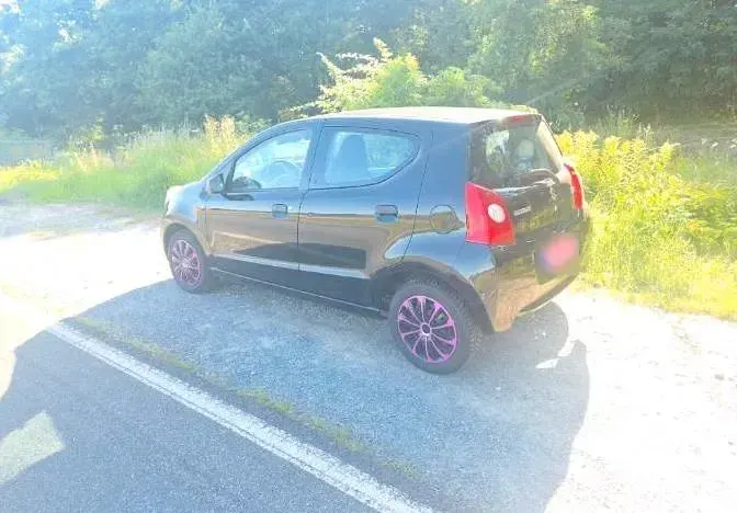 Gebraucht Suzuki Alto 68 PS (50 kW) 2012 Schwarz Kleinwagen
