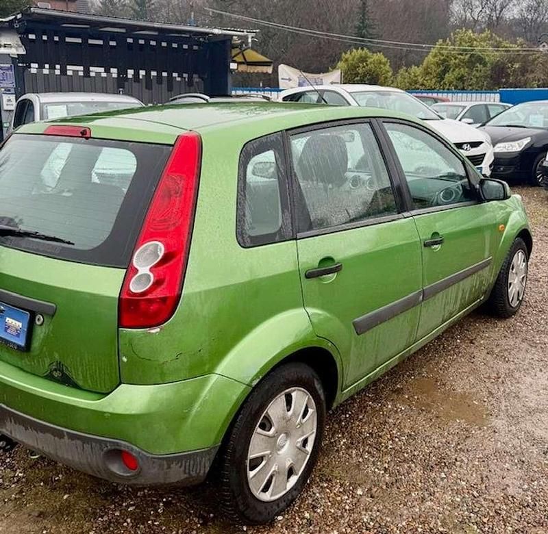 Gebraucht Ford Fiesta 69 PS (50 kW) 2008 Grün Kleinwagen