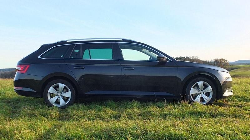 Gebraucht Skoda Superb 150 PS (110 kW) 2018 Schwarz Kombi