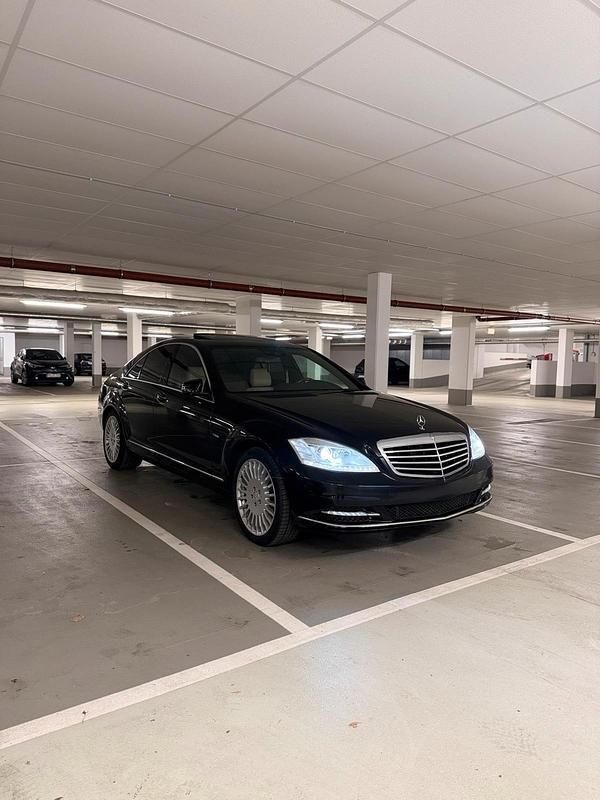 Gebraucht Mercedes S350 258 PS (189 kW) 2013 Schwarz Limousine