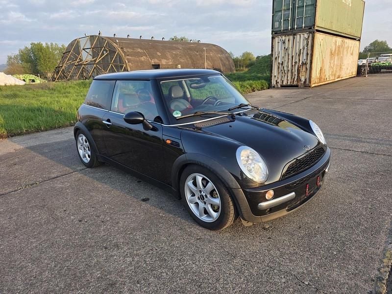 Second-hand Mini Cooper 120 CP (88 kW) 2003 Negru Hatchback