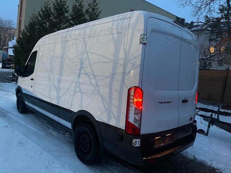 Gebraucht Ford Transit Trend 131 PS (96 kW) 2019 Weiß Van / Kleinbus
