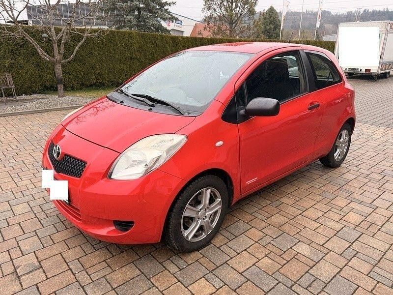 Gebraucht Toyota Yaris Cool 87 PS (63 kW) 2008 Rot Kleinwagen