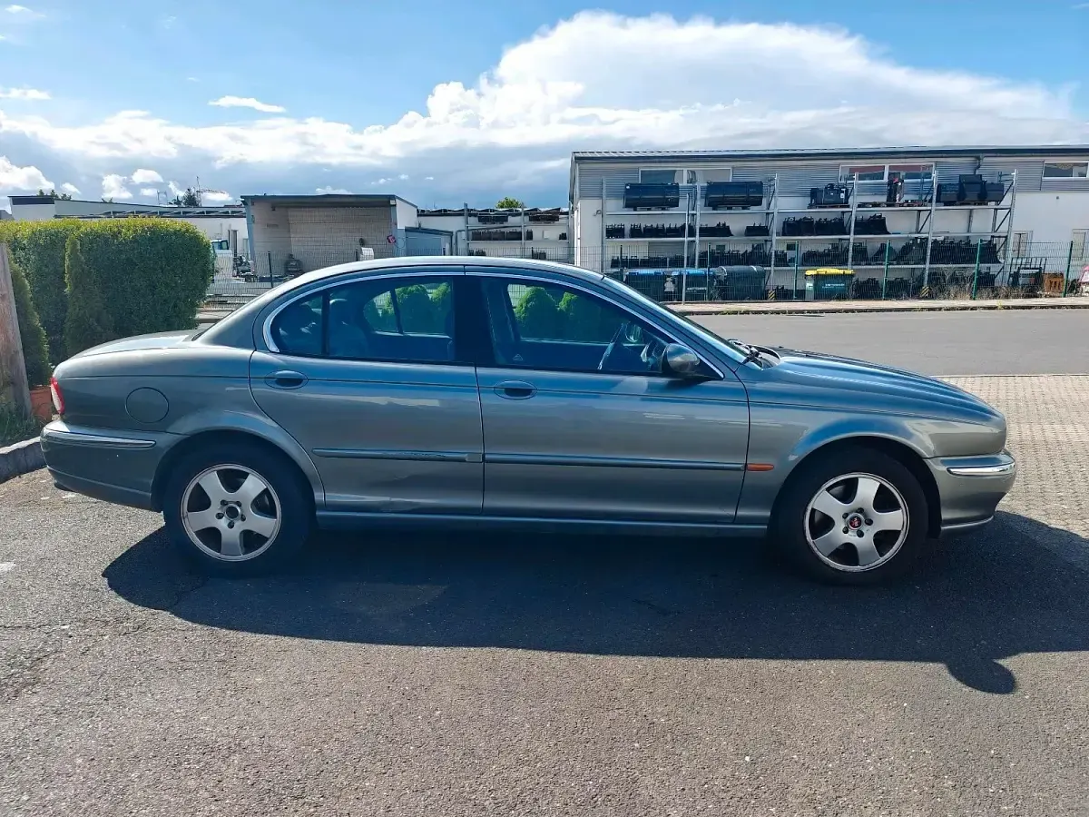 Używany Jaguar X-type 156 KM (114 kW) 2003 Szary Sedan/Limuzyna