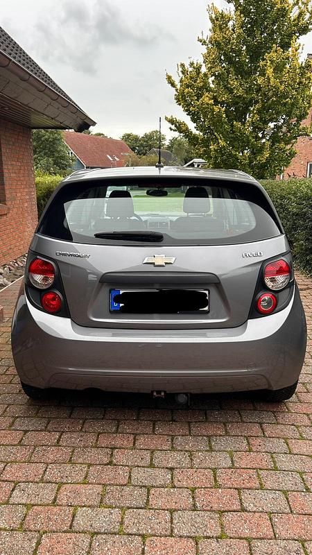 Gebraucht Chevrolet Aveo 69 PS (50 kW) 2012 Grau Kleinwagen