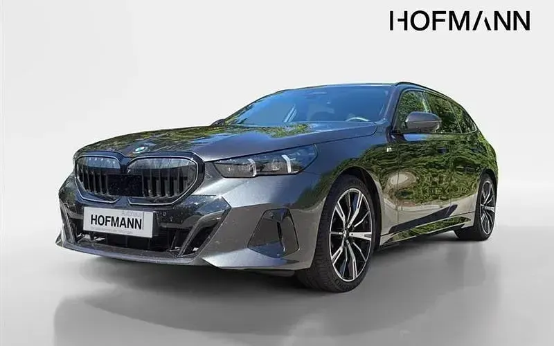 Gebraucht BMW 520 Comfort Edition 197 PS (144 kW) 2025 Grau Kombi