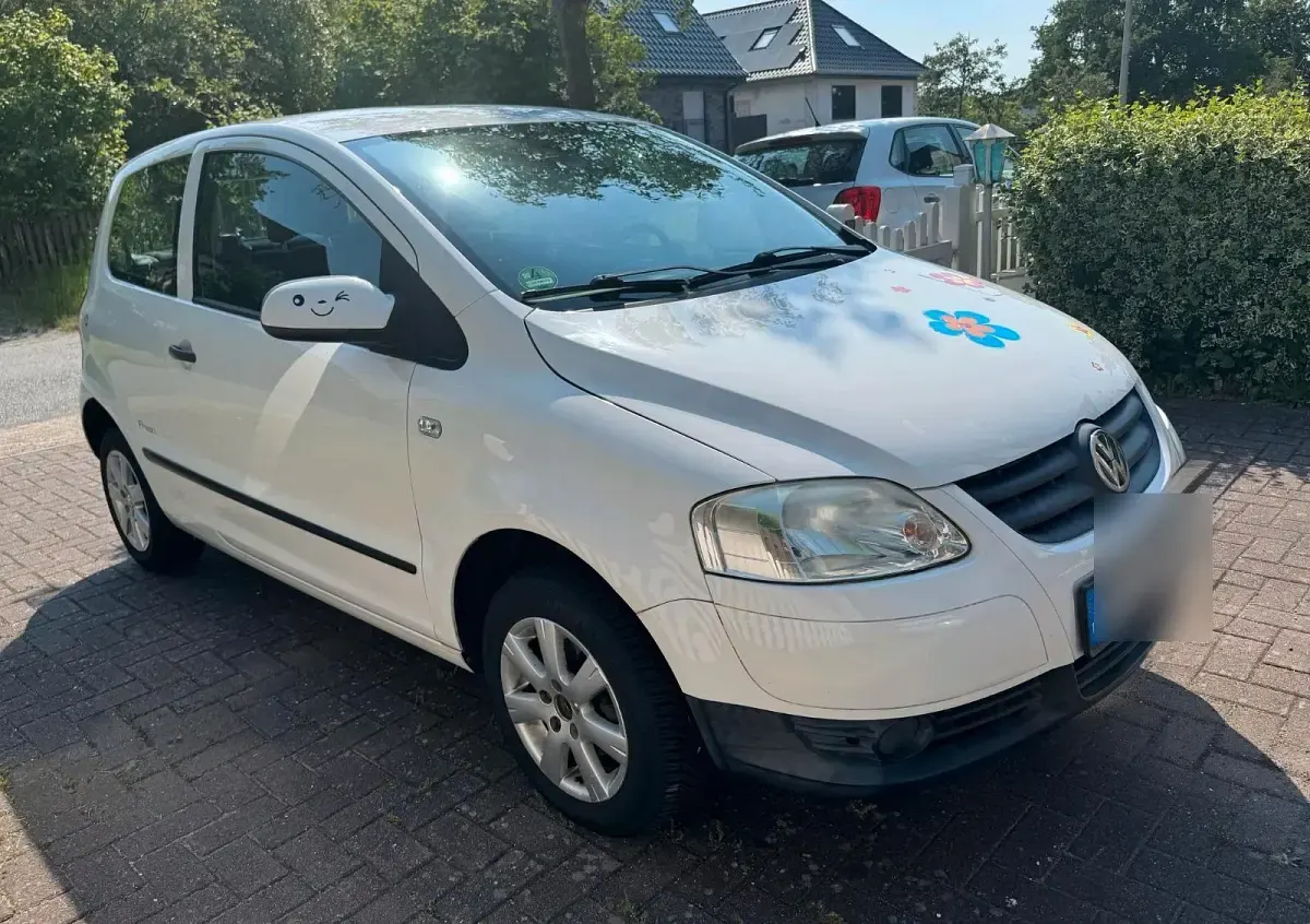 Gebraucht VW Fox 54 PS (39 kW) 2009 Weiß Kleinwagen