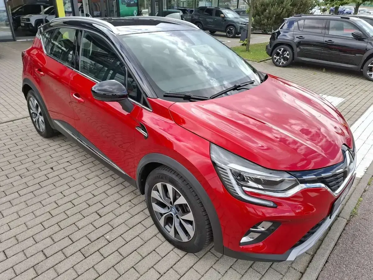 Gebraucht Renault Captur Intens 158 PS (116 kW) 2021 Dezirrot metallic, blackpear SUV