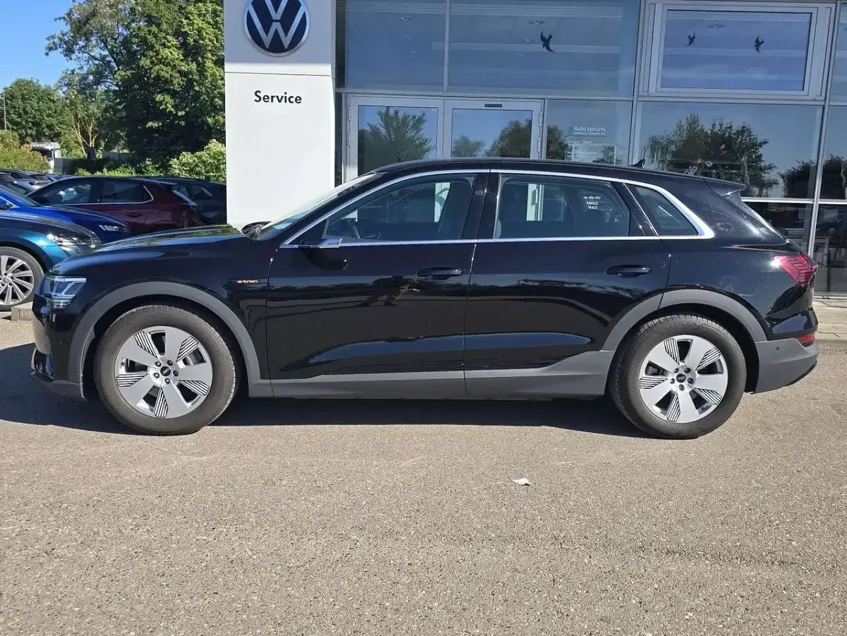 Gebraucht Audi e-tron 300 kW (408 PS) 2023 Schwarz SUV