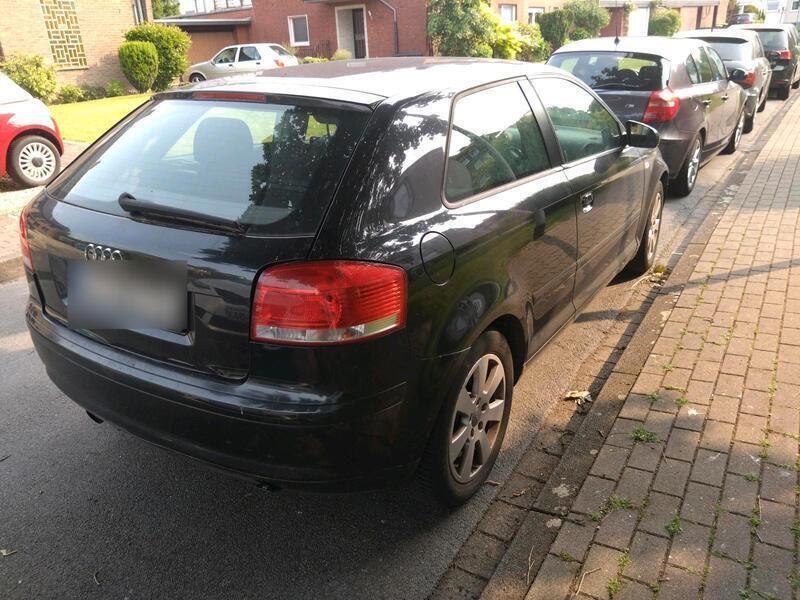 Schwarz Gebraucht 2004 Audi A3 Limousine | 1.000 € (Superpreis) - Bild 1/2