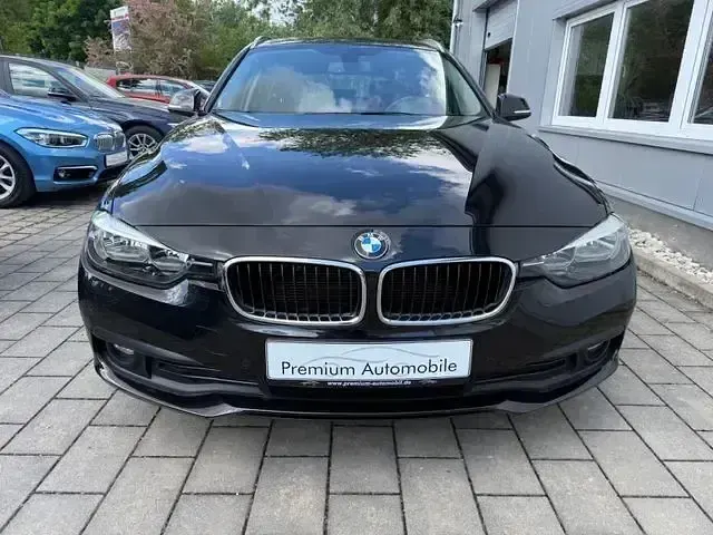 Gebraucht BMW 320 Advantage 190 PS (139 kW) 2015 Schwarz Limousine