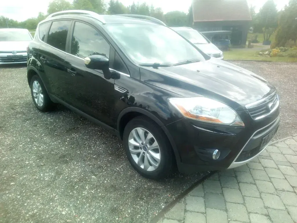 Używany Ford Kuga Titanium 163 KM (119 kW) 2011 Czarny SUV