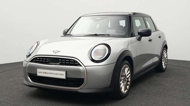 Grau Gebraucht 2024 Mini Cooper Favoured Kleinwagen | 28.873 € (Fairer Preis) - Bild 1/4