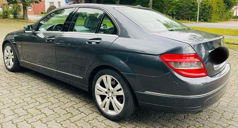 Gebraucht Mercedes C200 Avantgarde 136 PS (100 kW) 2010 Grau Limousine
