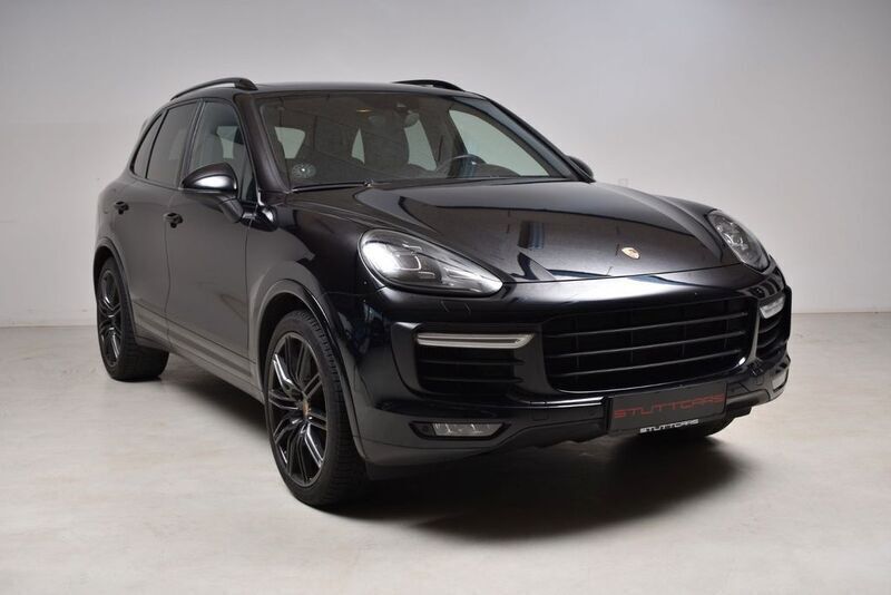 Schwarz Gebraucht 2014 Porsche Cayenne Turbo Chrono SUV | 37.842 € (Teuer) - Bild 1/4