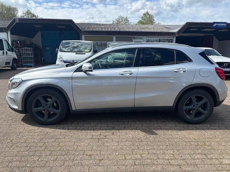 Gebraucht Mercedes GLA220 170 PS (125 kW) 2015 Silber SUV