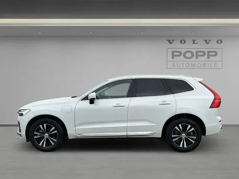 Gebraucht Volvo XC60 Core 398 PS (292 kW) 2024 Crystal white / metallic SUV