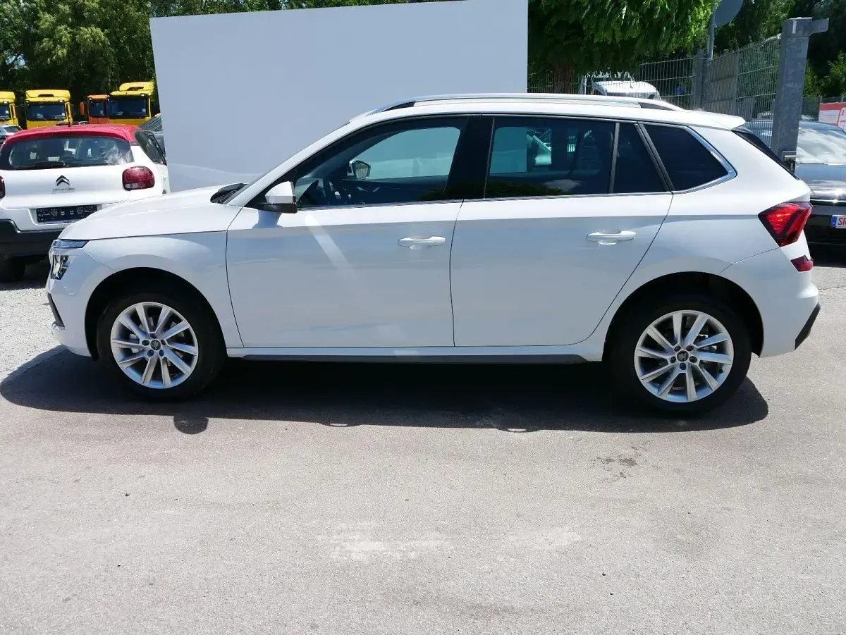 Neu Skoda Kamiq Premium Edition 150 PS (110 kW) 2025 Moonweiß perleffekt SUV