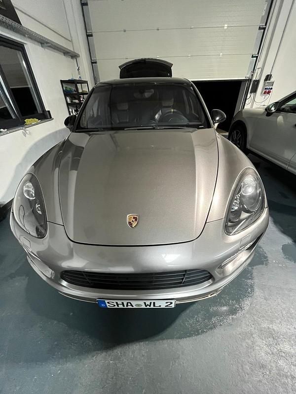 Gebraucht Porsche Cayenne Turbo 500 PS (367 kW) 2011 Grau SUV