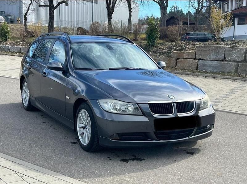 Gebraucht BMW 318 143 PS (105 kW) 2007 Grau Kombi