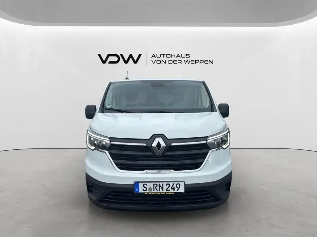 Gebraucht Renault Trafic Komfort 110 PS (80 kW) 2024 Arktisweiß Van / Kleinbus