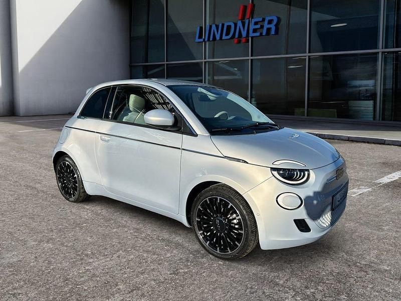Neu Fiat 500e La Prima 86 kW (118 PS) 2025 Rot Limousine