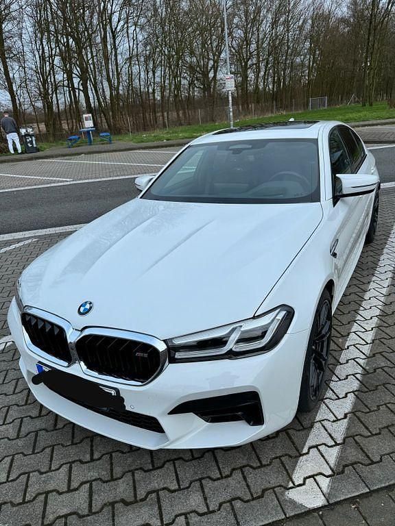 Weiß Gebraucht 2023 BMW M5 Sport Line Limousine | 87.500 € (Teuer) - Bild 1/4