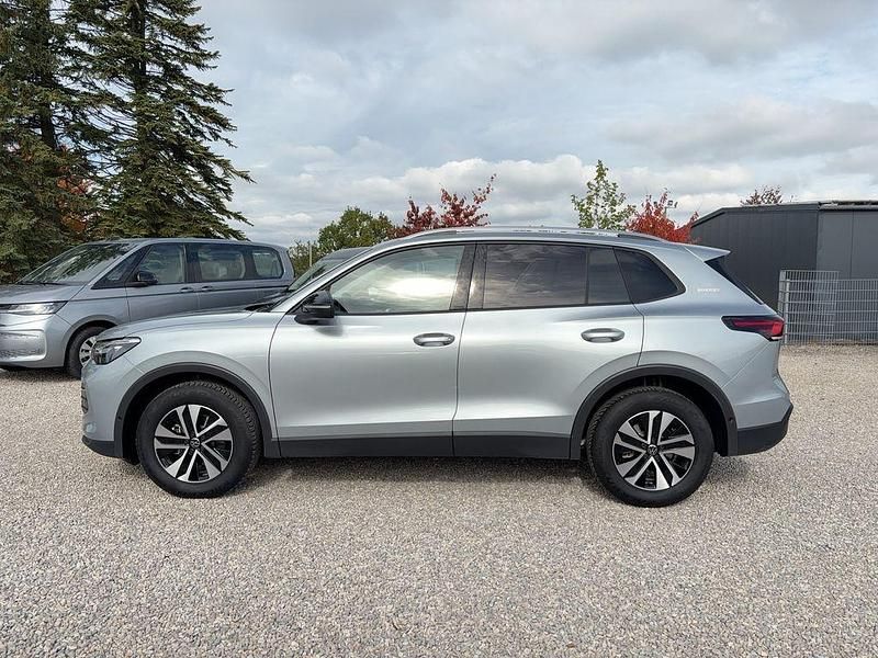 Gebraucht VW Tiguan 150 PS (110 kW) 2025 Silber SUV