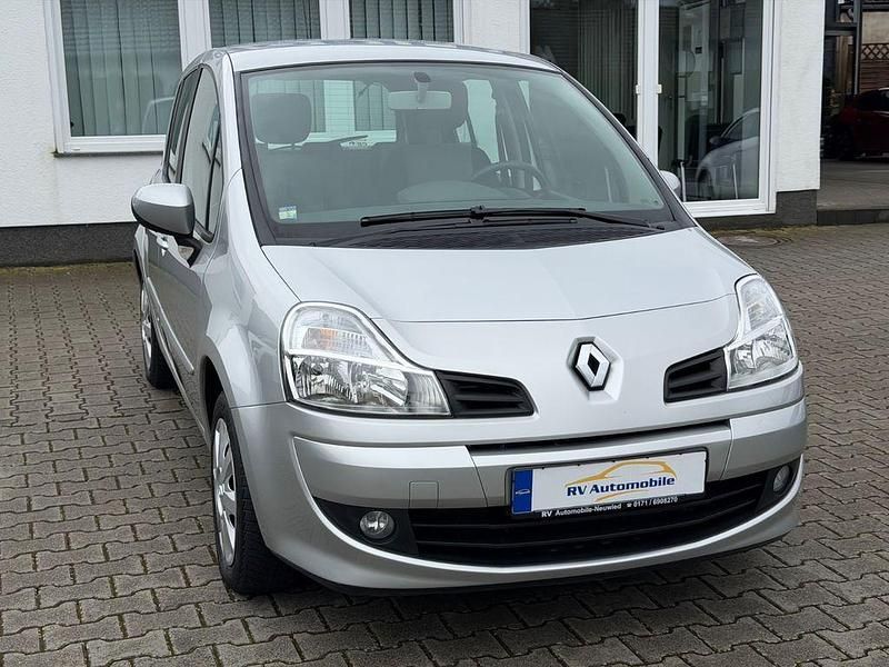 Gebraucht Renault Modus Dynamique 111 PS (81 kW) 2008 Silber Van / Kleinbus