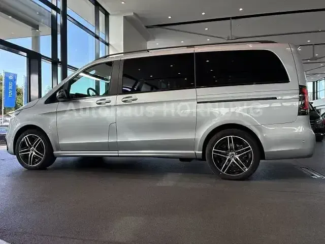 Gebraucht Mercedes V300 Exclusive 237 PS (174 kW) 2026 Hightechsilber metallic Van / Kleinbus
