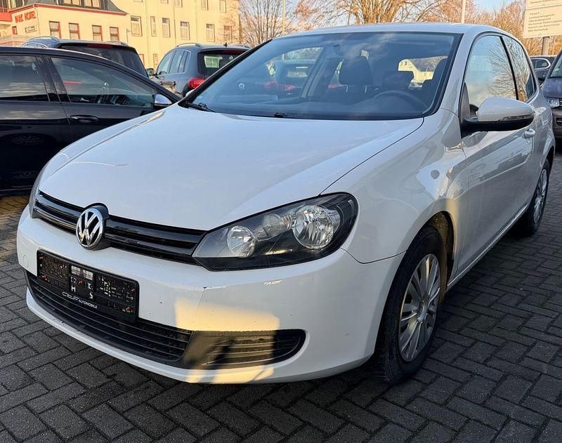 Weiß Gebraucht 2009 VW Golf VI Trendline Limousine | 4.250 € (Guter Preis) - Bild 1/4
