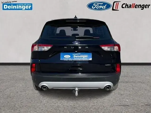 Używany Ford Kuga Titanium 224 KM (164 kW) 2022 Czarny SUV