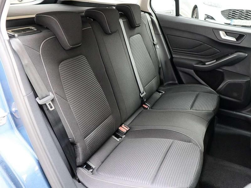 Neu Ford Focus Titanium 155 PS (114 kW) 2025 Blau Kombi