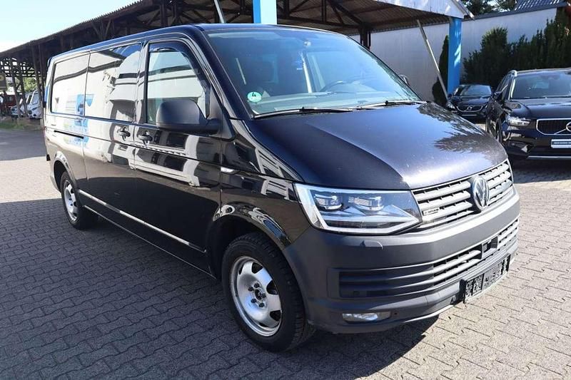 Gebraucht VW Transporter 199 PS (146 kW) 2019 Deep black pearlescent Van