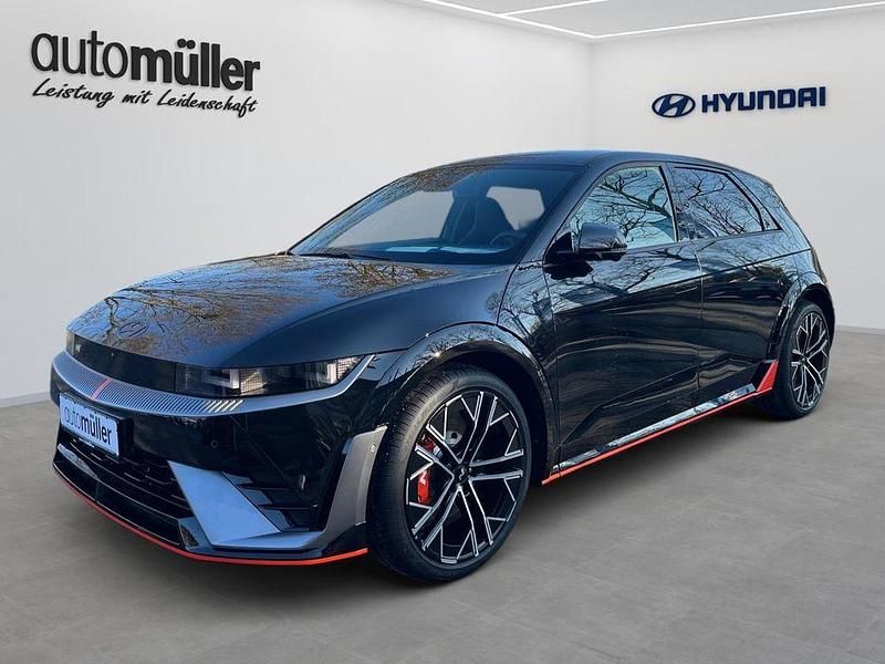 Schwarz Neu 2026 Hyundai Ioniq Kleinwagen | 70.888 € - Bild 1/4