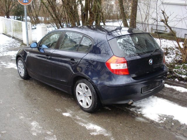 Gebraucht BMW 118 122 PS (89 kW) 2005 Andere farbe metallic Kleinwagen